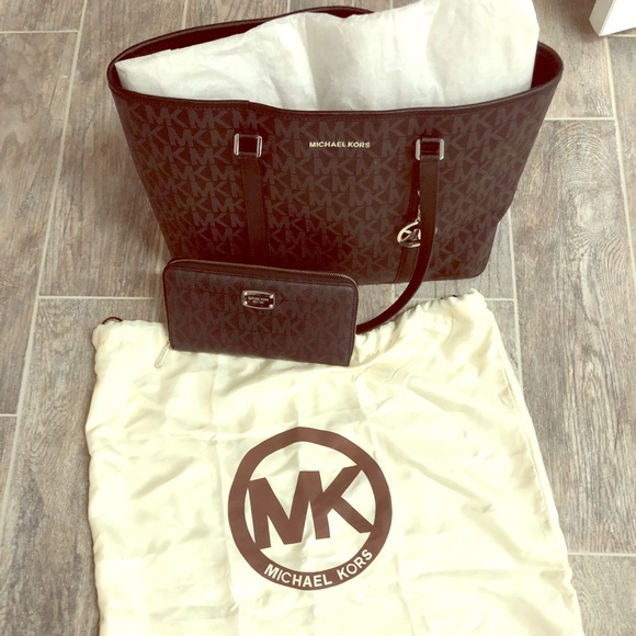 Michael Kors Handbags - Michael kors tote and wallet